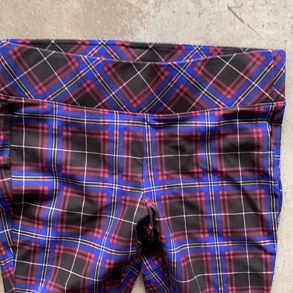 Pocket Pixie Skinny Luxe Ponte High Rise Pant - Picture 4 of 4